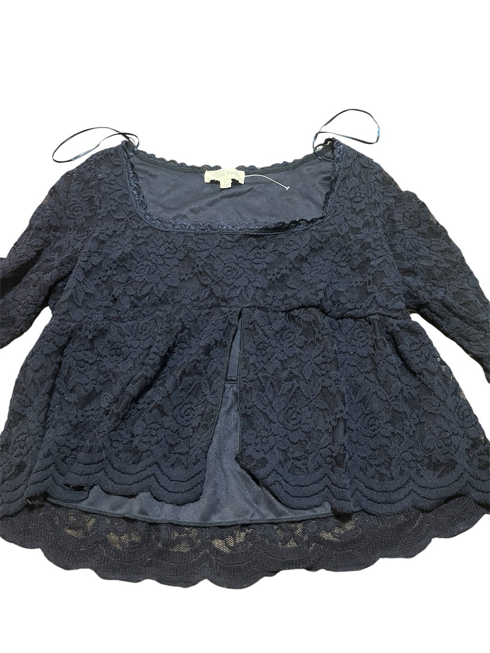 La Peche Women’s Long Sleeve Lace Top With Front Slit